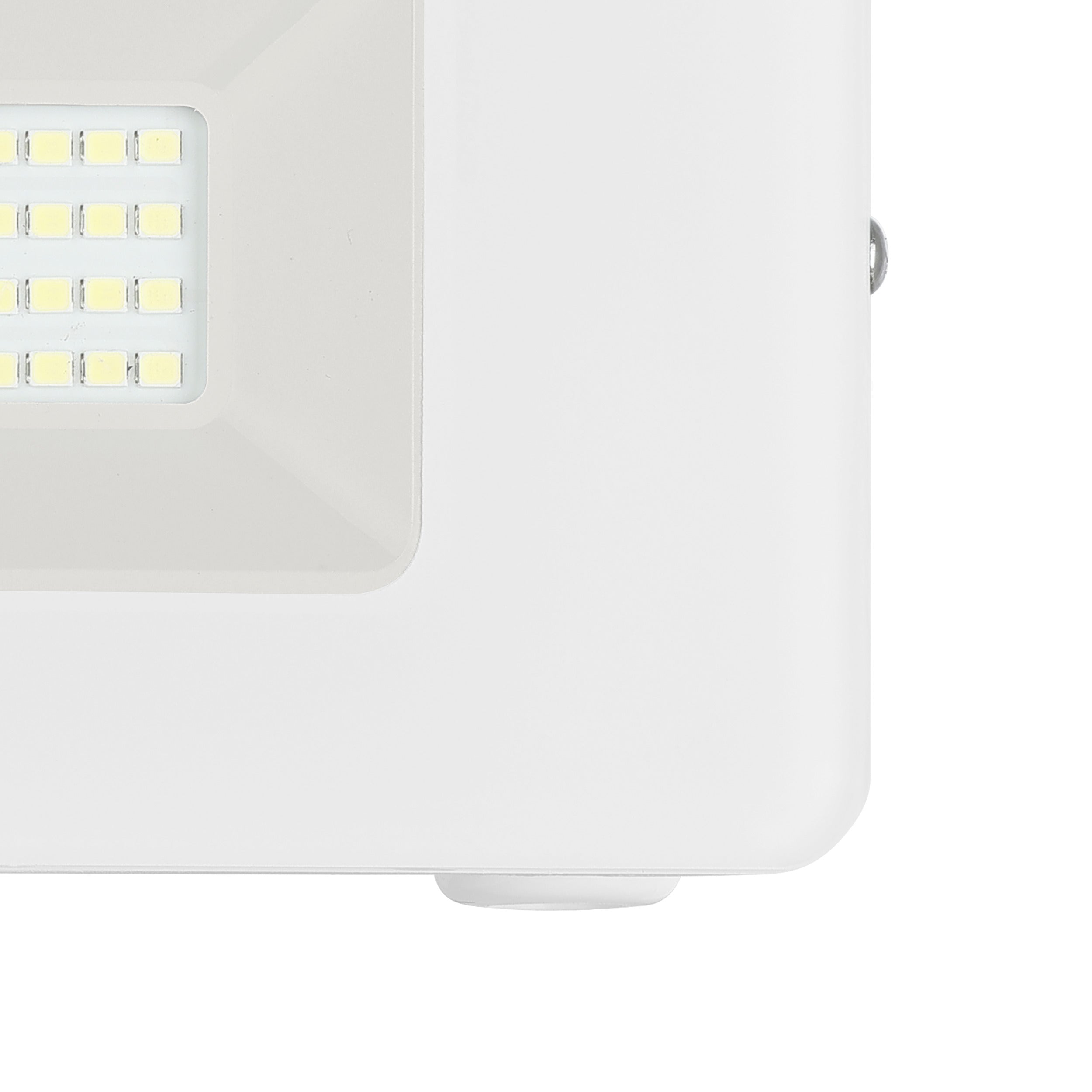 Faedo 3 Projektør 2300lm - detaljer - HAGRO