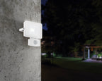 Faedo 3 Projektør Sensor 1000lm - lyser om aftenen - HAGRO