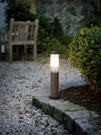 Helsinki Bedlampe Sensor H450 - lyser om aftenen - HAGRO