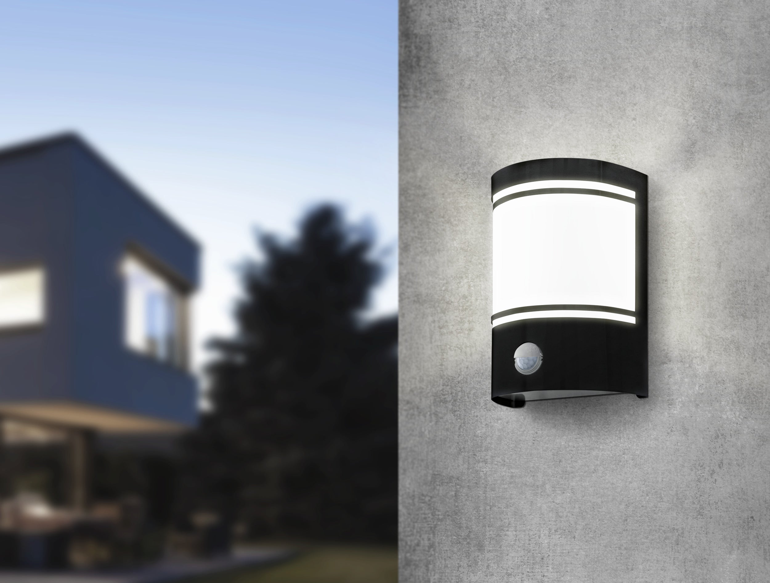 Cerno Væglampe Sensor - lyser om aftenen - HAGRO